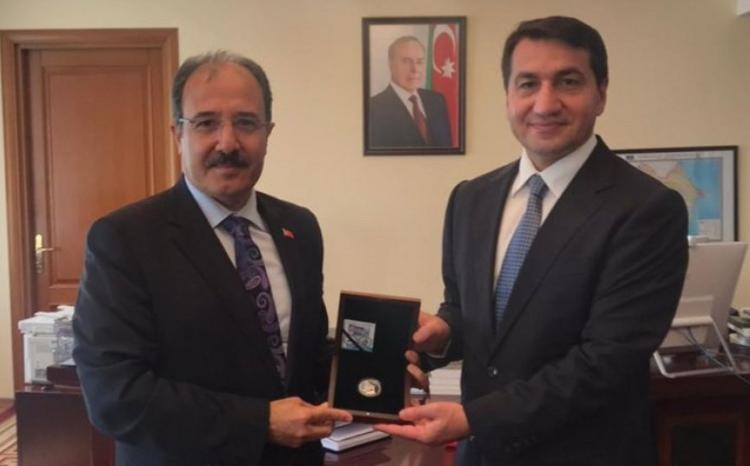 Türkiyə səfiri Hikmət Hacıyevlə görüşdü 