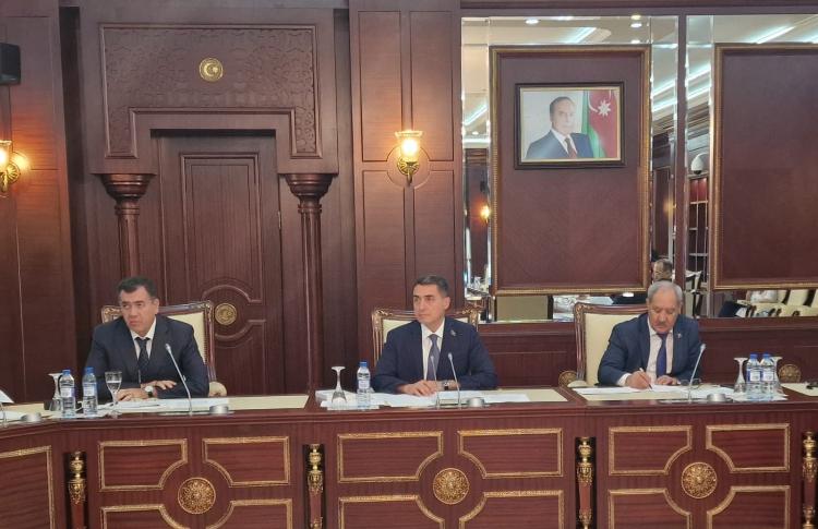Milli Məclisin Hüquq siyasəti və dövlət quruculuğu komitəsinin iclası keçirilib 