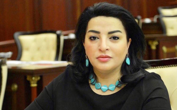 Deputat: Məktəbli çantaları çox ağırdır, şagirdlər arasında skalioz xəstəliyi artıb 