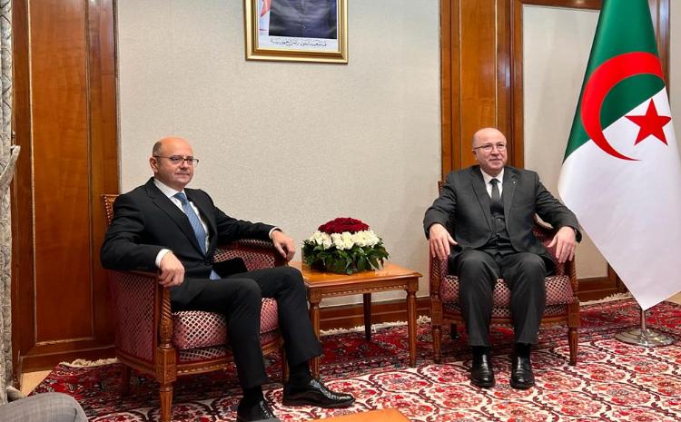 Energetika naziri Pərviz Şahbazov Əlcəzairin Baş naziri ilə görüşüb 
