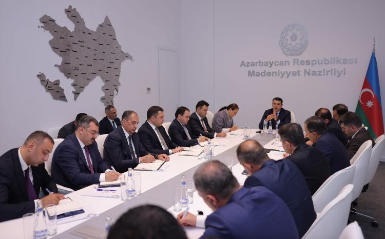Yenidən təşkil edilən mədəniyyət idarələrinin fəaliyyəti ilə bağlı  müşavirə keçirilib 