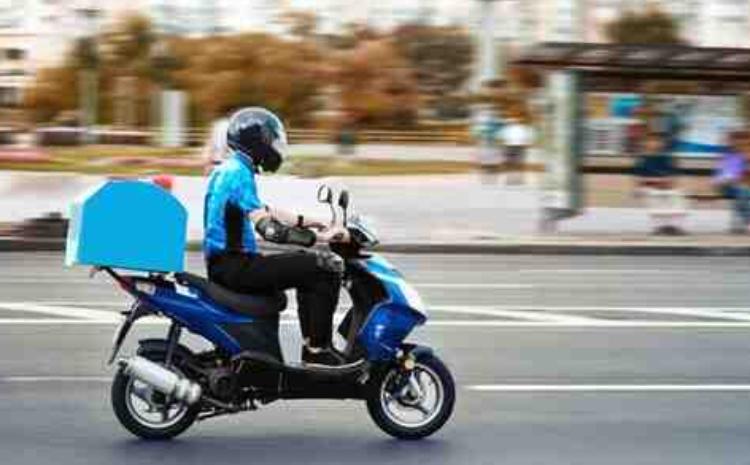 Hövsan qəsəbəsində azyaşlı qızı vuraraq hadisə yerindən qaçan moped sürücüsünü polislər saxlayıb - VİDEO