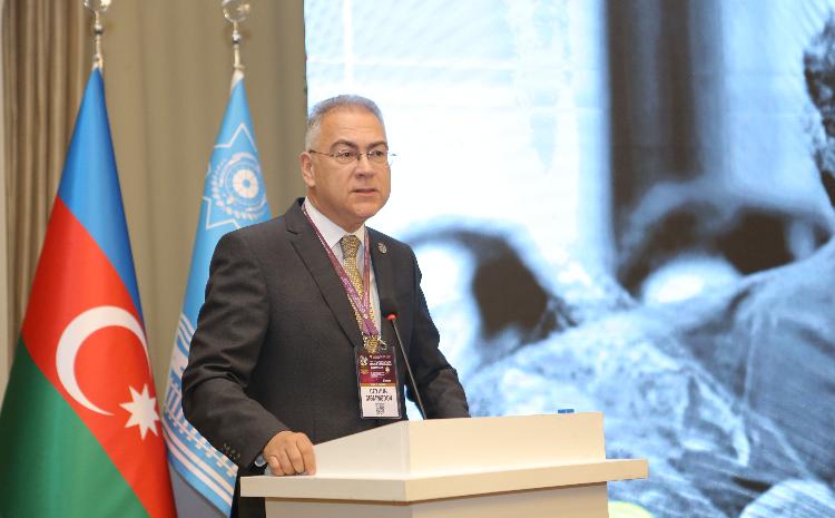 "Ana və Uşaq sağlamlığı: mövcud problemlərə müasir baxış” mövzusunda Beynəlxalq Elmi Konqres öz işinə davam edir 
