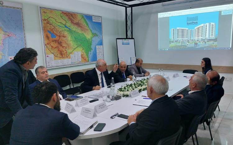 Sumqayıt şəhərində istismar müddətini başa vurmuş 3 yataqxana sökülür 