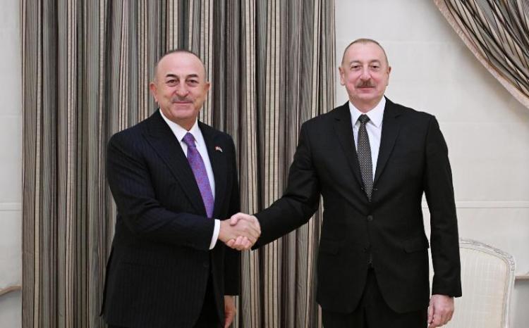 İlham Əliyev Mövlud Çavuşoğlunu qəbul edib 