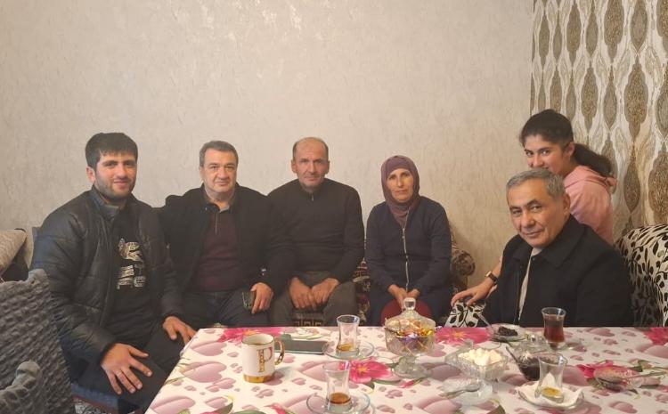 Deputat İlham Məmmədov Birinci Qarabağ müharibəsi veteranı Coşqun Məmmədovu yaşadığı ünvanda ziyarət edib 
