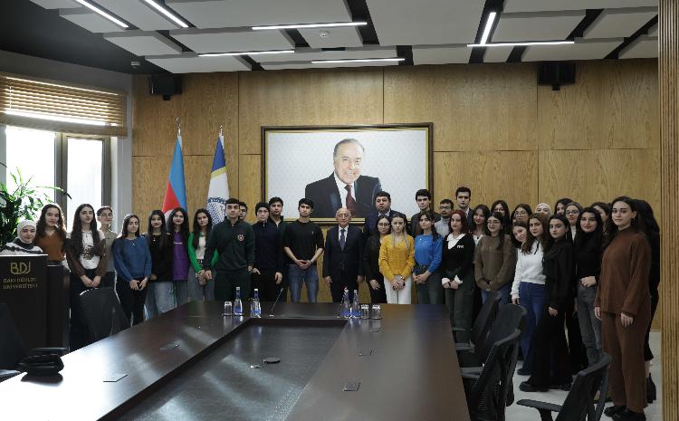 BDU-da "Heydər Əliyev mühazirələri" layihəsinin növbəti qonağı Milli Məclisin üzvü Mübariz Qurbanlı olub 