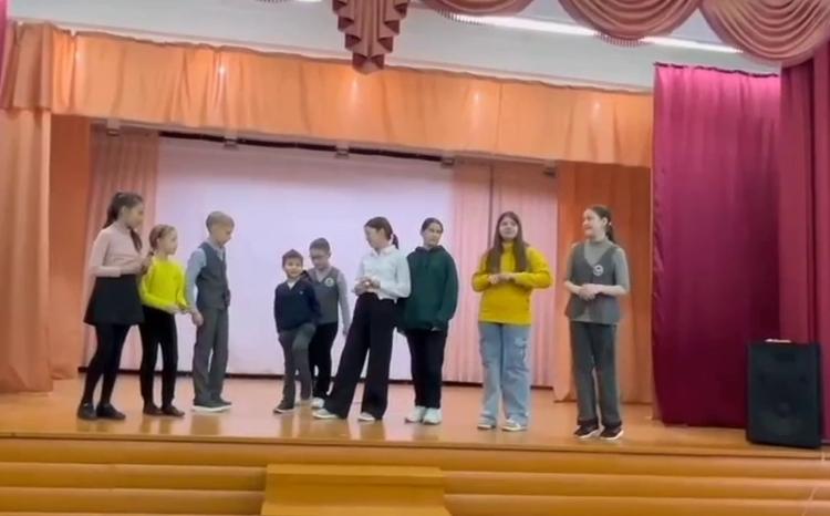 Azərbaycanlı yazıçının uşaq pyesi Rusiyada Lisey teatrında səhnələşdirilir 