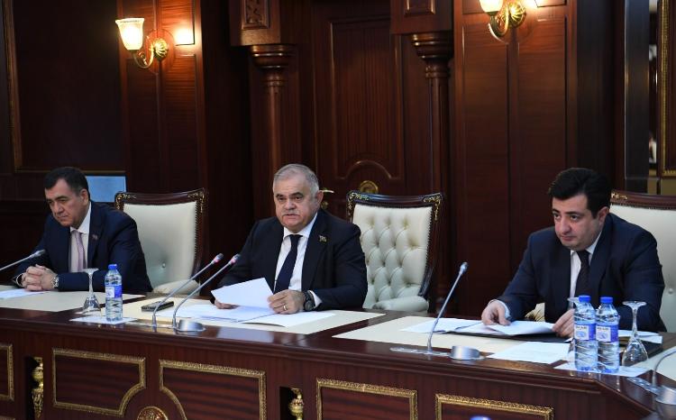 Milli Məclisin Müdafiə, təhlükəsizlik və korrupsiya ilə mübarizə komitəsinin iclası keçirilib 