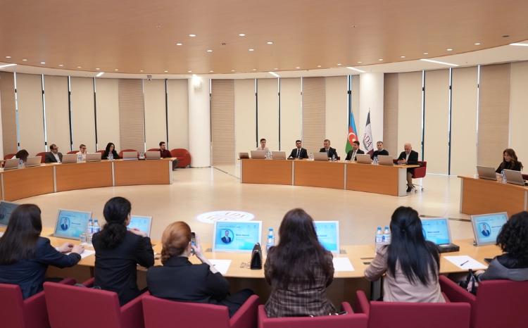 "Strateji kommunikasiya" mövzusunda təlim keçirilib 
