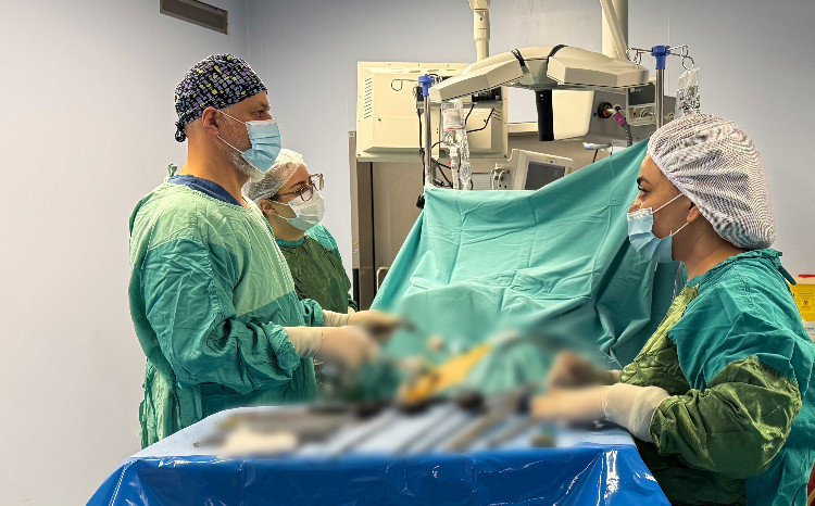 Yeni Klinikada ilk dəfə canlıdan-canlıya böyrək transplantasiyası əməliyyatı həyata keçirilib 
