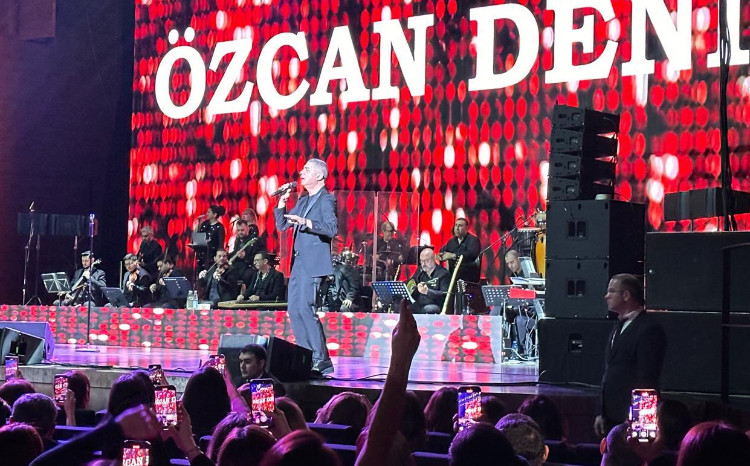 Özcan Dəniz Azərbaycanda: “Bakıya gəlməyi uzun zamandır gözləyirdik” - VİDEO