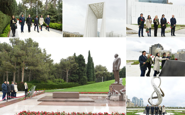 İtaliyalı deputatlar Fəxri xiyabanı və Zəfər parkını ziyarət ediblər 