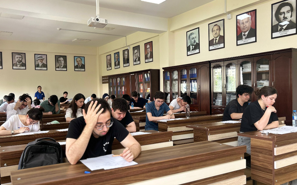 BDU-da ali məktəb tələbələri arasında Fizika, Riyaziyyat, Kimya, Biologiya və Coğrafiya fənləri üzrə IV Respublika Olimpiadası 