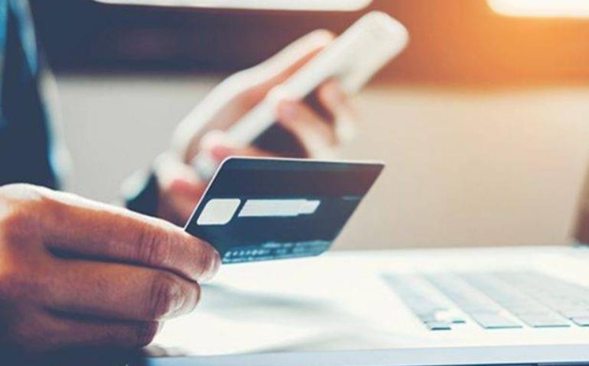 Mərkəzi Bank müştərilərin hesablarından vəsaitlərin təkrar silinməsi məsələsi ilə bağlı açıqlama verib 
