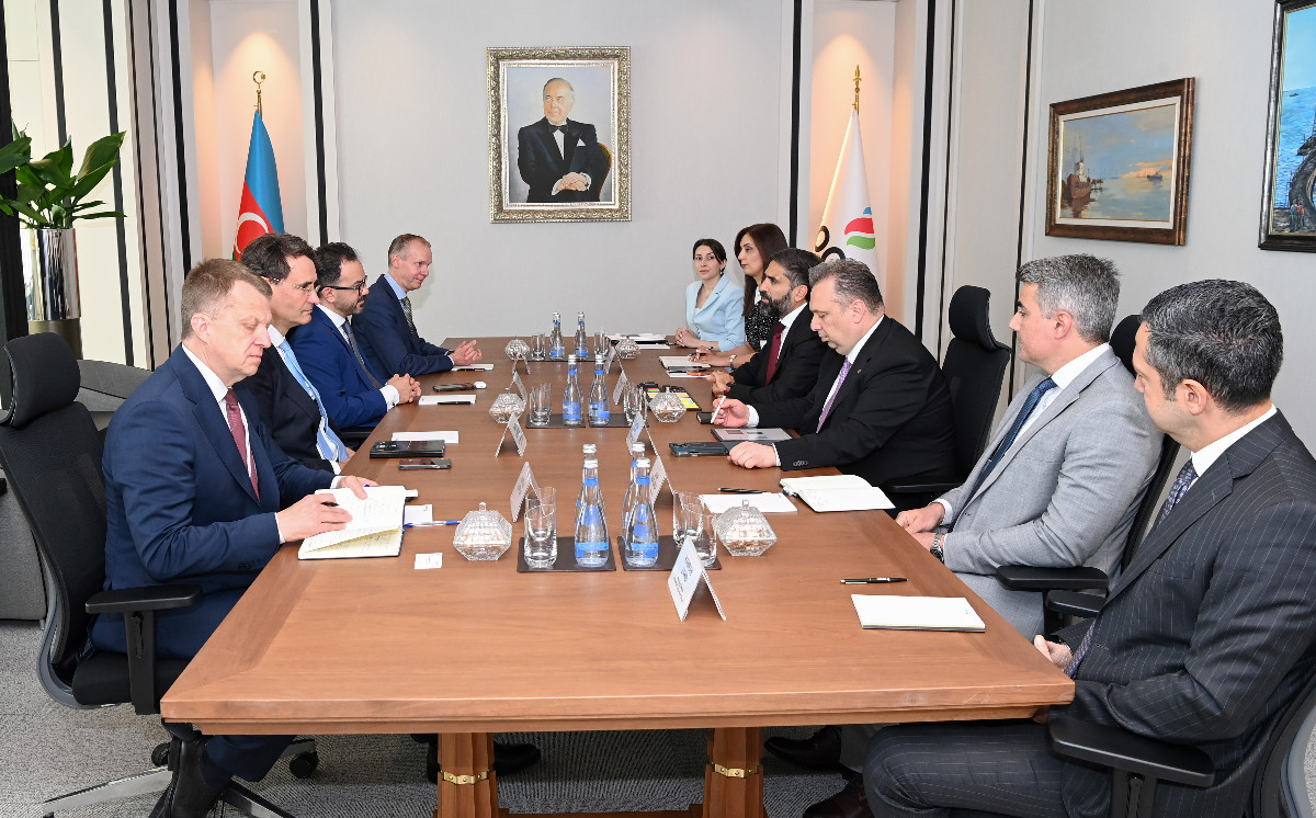 SOCAR-ın prezidenti “Shell” şirkətinin icraçı vitse-prezidenti ilə görüşüb 