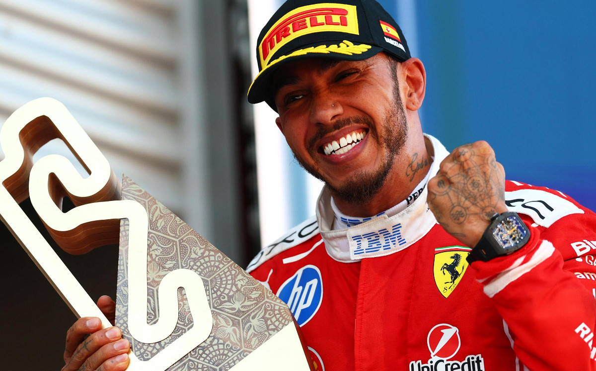 Хэмилтон одержал первую победу в составе Ferrari 