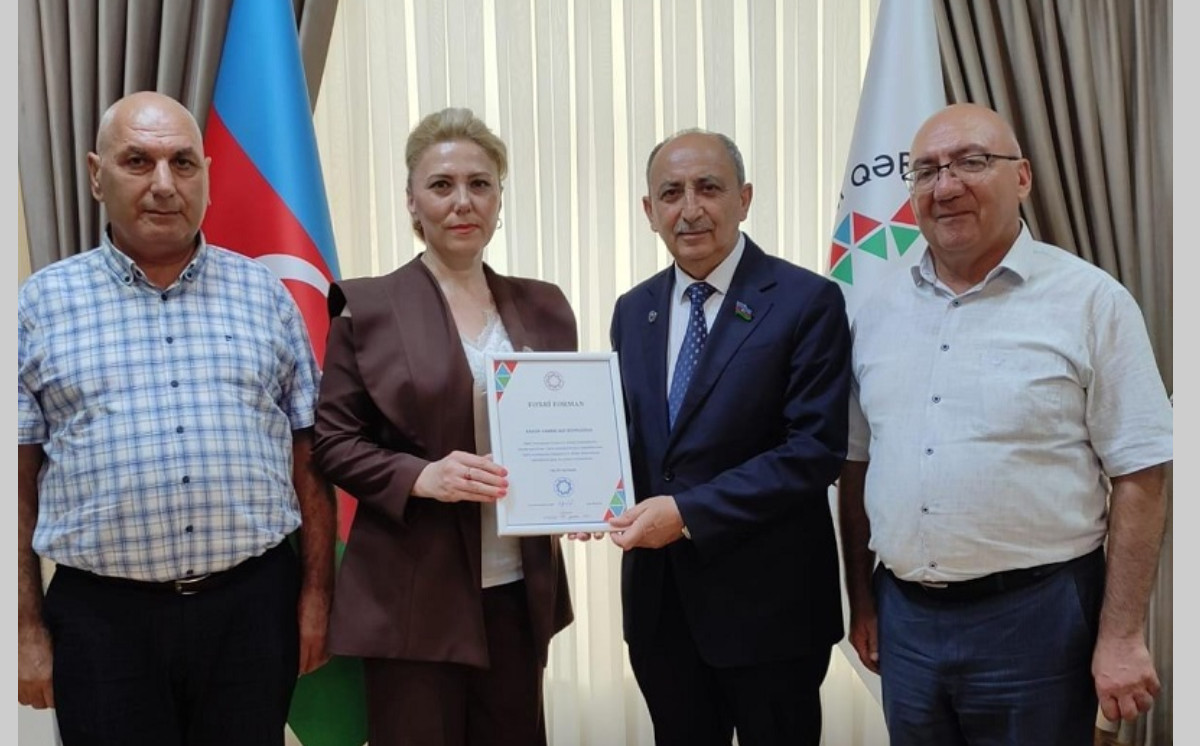 Kitabxananın Fəxri oxucusu Fəxri Fərmanla təltif edilib 