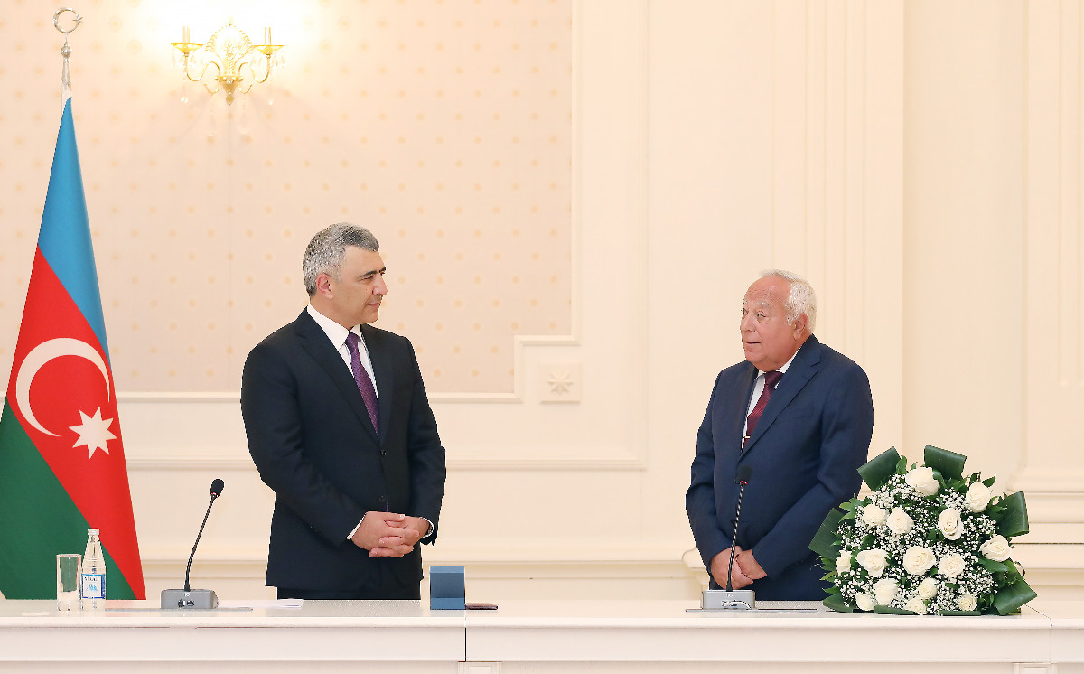 Ali Məhkəmədə hakim Şahin Yusifovun təqaüdə yola salınması münasibətilə tədbir keçirilib 