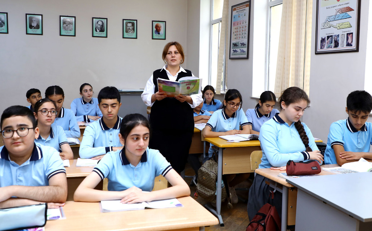 BŞTİ-nin tabeliyindəki məktəblərdə 504 413 şagird təhsil alacaq 
