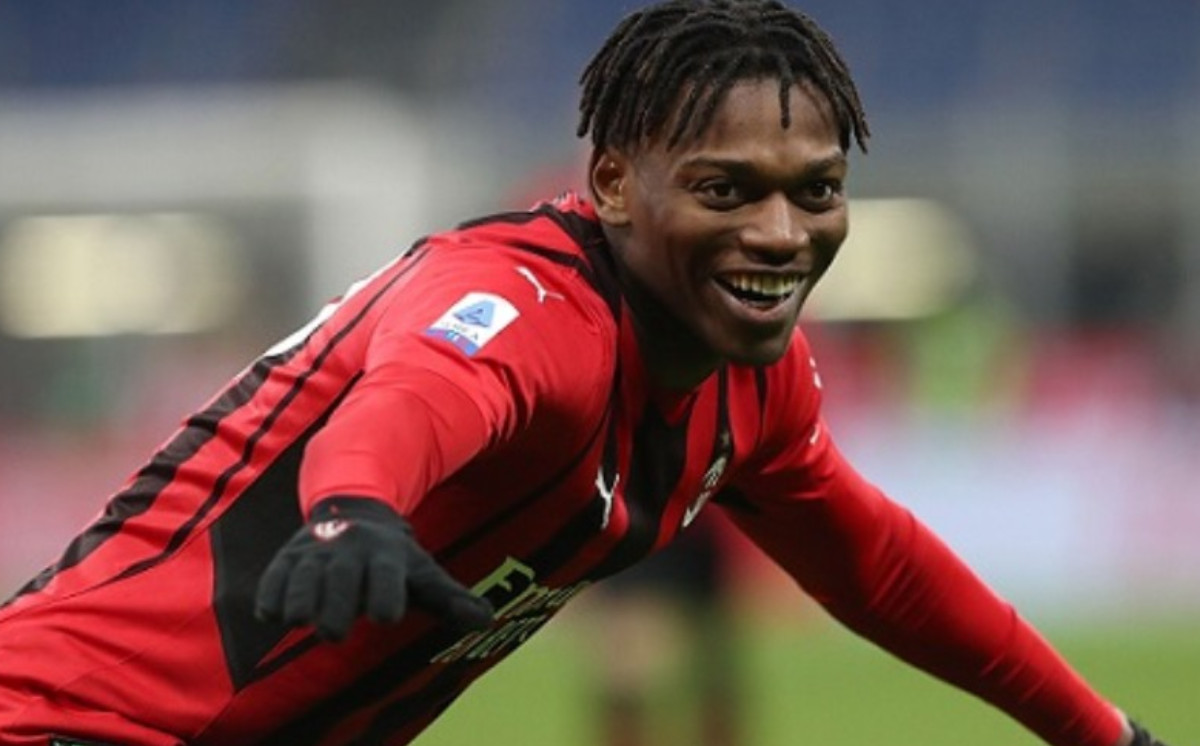 Leao yalnız "Qalatasaray" üçün "Milan"dan ayrıla bilər 