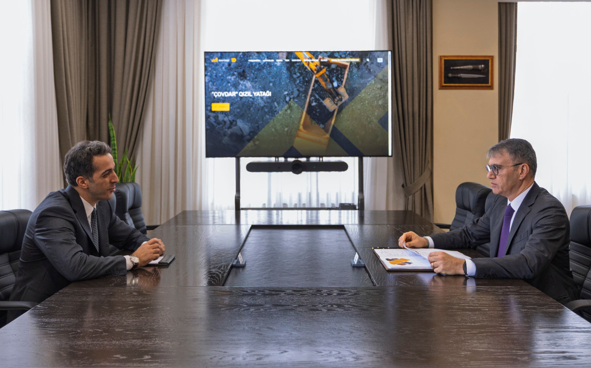 Chairman of the Executive Board of “AzerGold” CJSC holds another meeting with the winner of the 5th “Yüksəliş” competition 