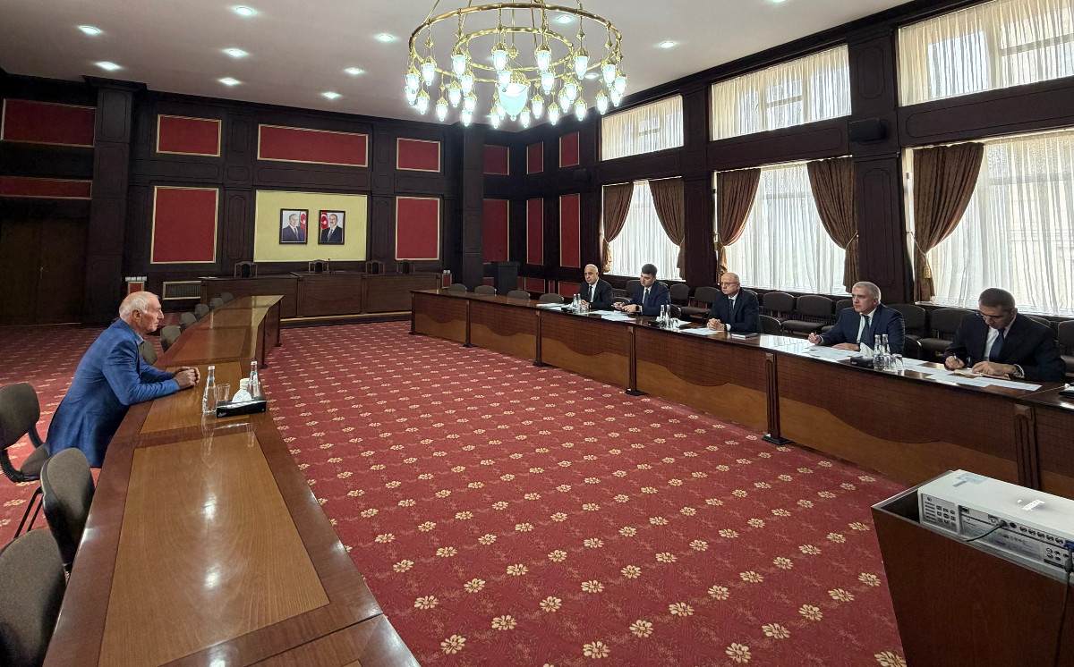 Energetika naziri Naxçıvanda vətəndaşları qəbul edib 